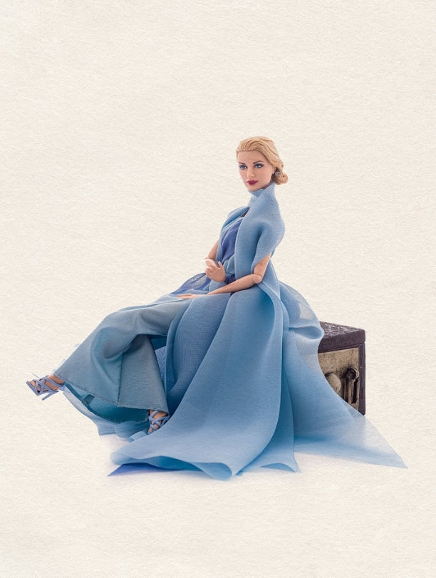 BARBIE - Grace Kelly with Joseon tabaco box