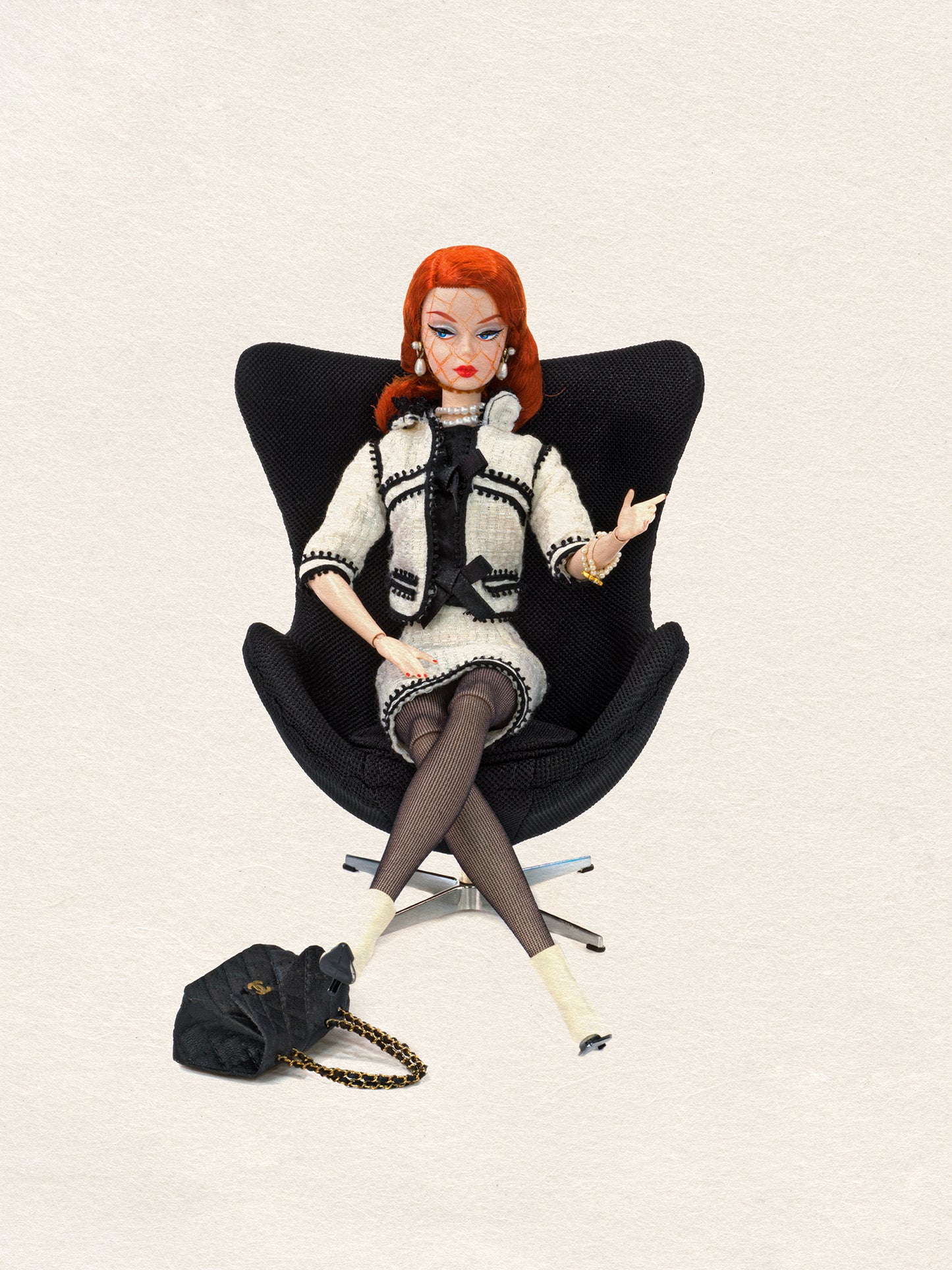 BARBIE - Channel with Egg chair
